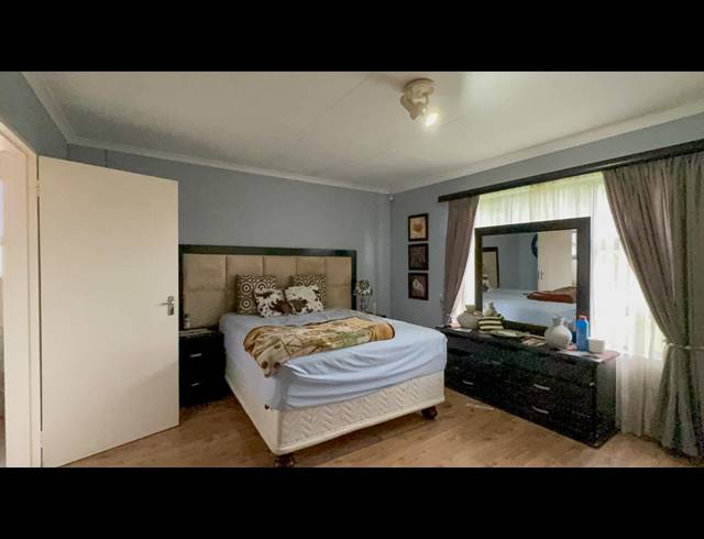 3 BEDROOM HOUSE FOR SALE IN SONNEVELD